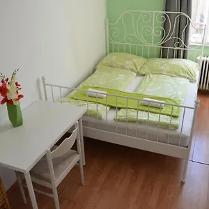 https://the-point-guesthouse-budapest.inbudapesthotels.com